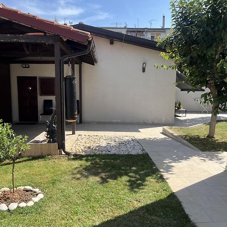 Small House Nea In City Center-With Free Parking プーラ エクステリア 写真