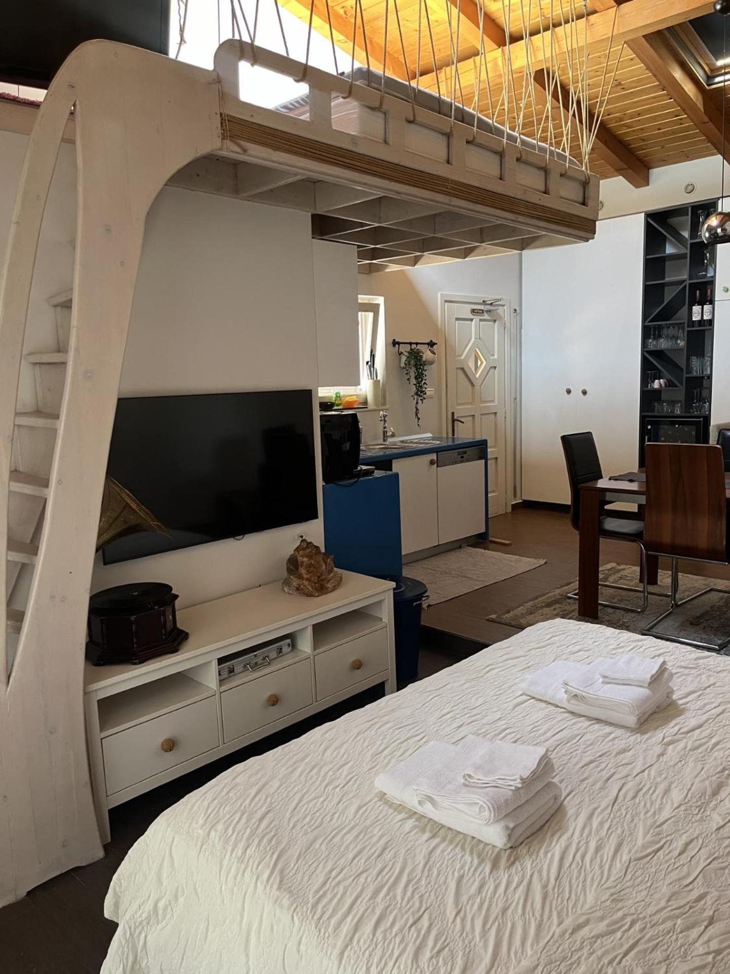 Small House Nea In City Center-With Free Parking プーラ エクステリア 写真