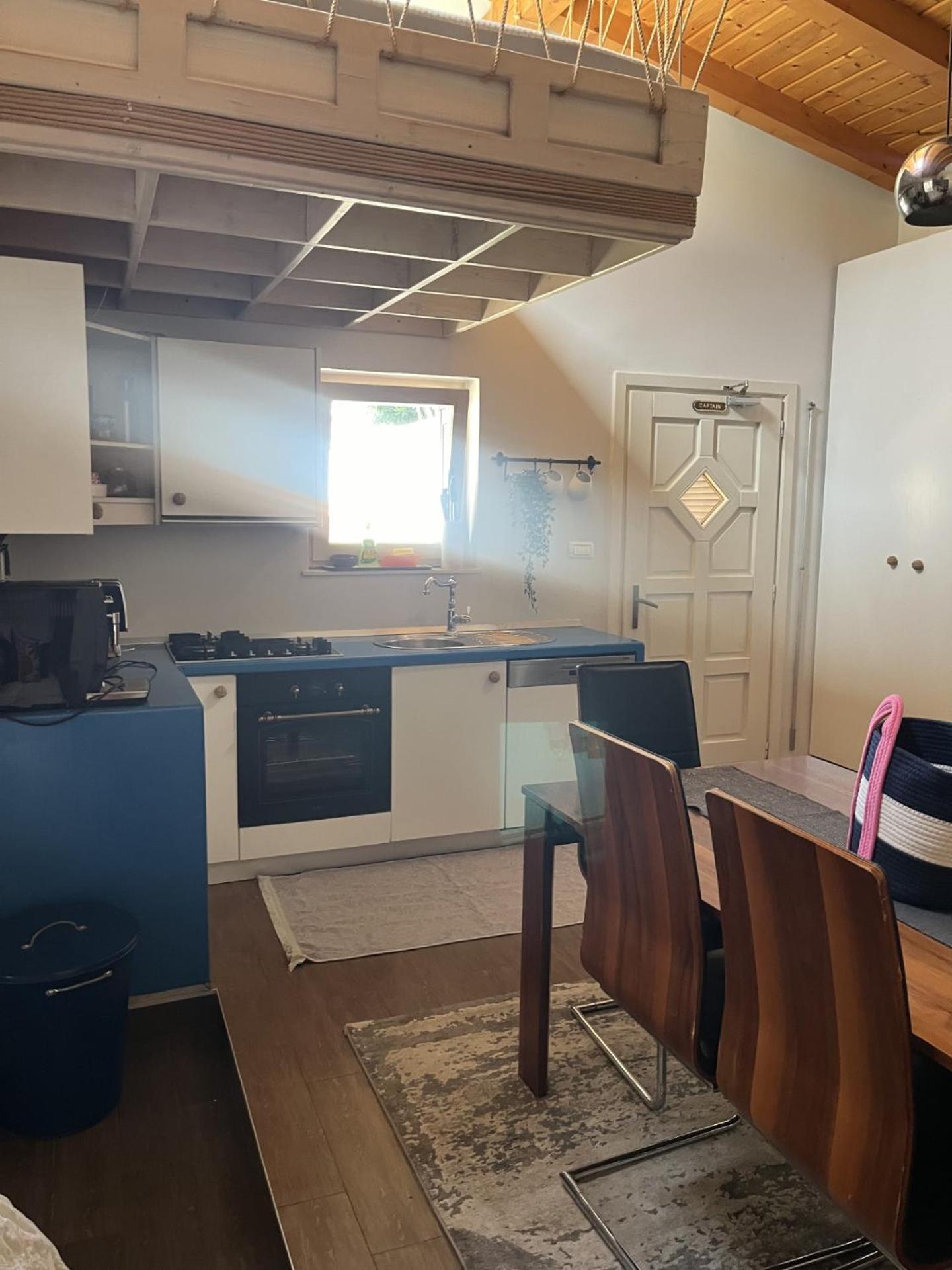 Small House Nea In City Center-With Free Parking プーラ エクステリア 写真