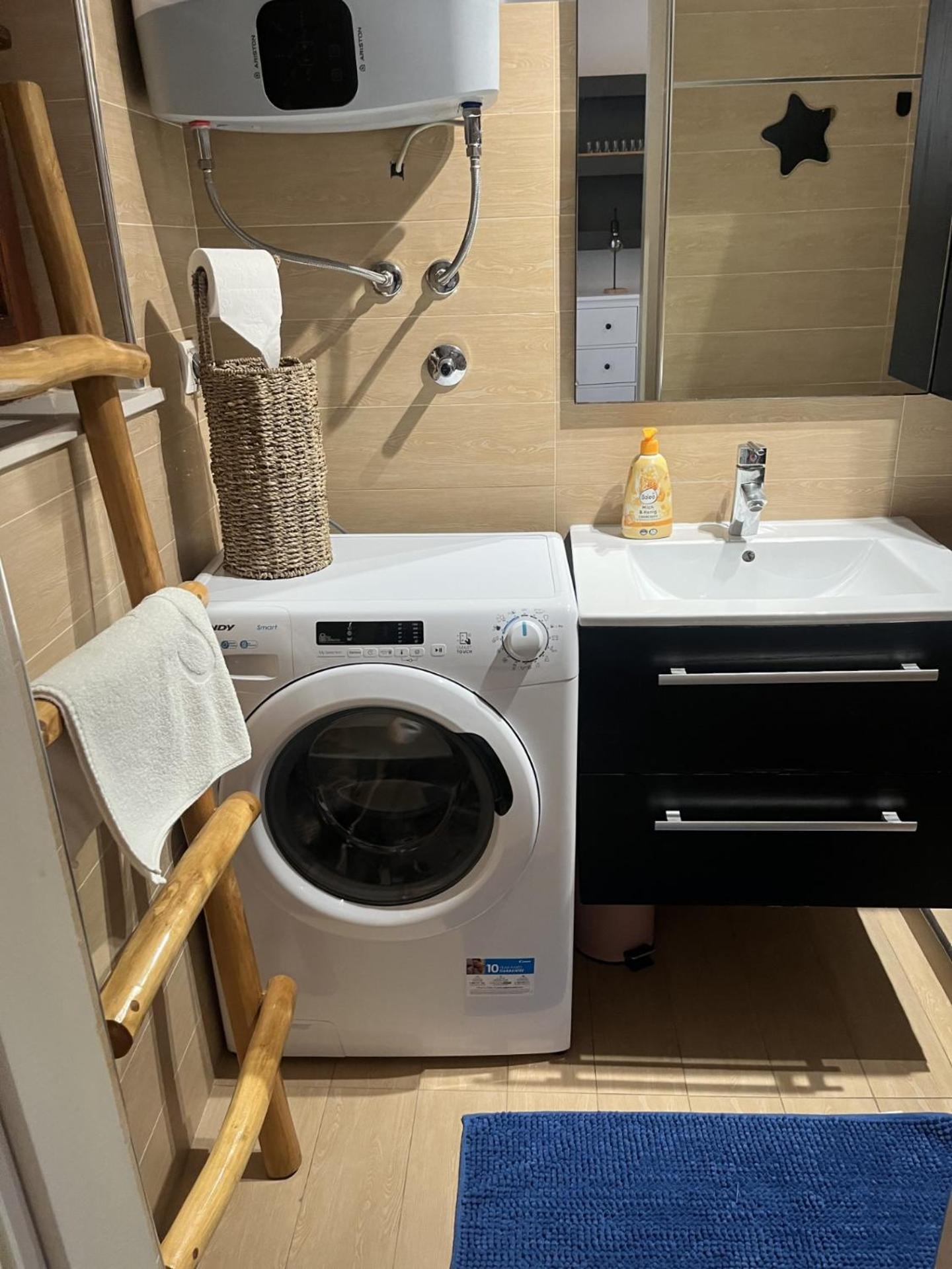 Small House Nea In City Center-With Free Parking プーラ エクステリア 写真